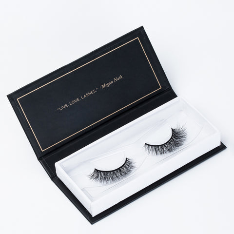 NO.4 - BLINKING BEAUTÉ PREMIER LASH COLLECTION