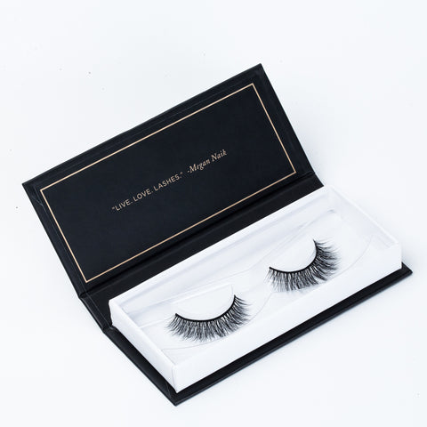 NO.6 - BLINKING BEAUTÉ PREMIER LASH COLLECTION