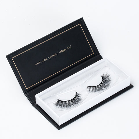 NO.7 - BLINKING BEAUTÉ PREMIER LASH COLLECTION