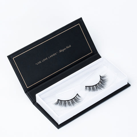 NO.8 - BLINKING BEAUTÉ PREMIER LASH COLLECTION