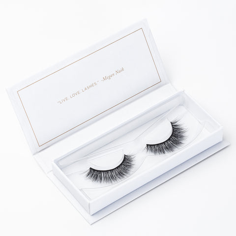 MADEMOISELLE - BLINKING BEAUTÉ PREMIER SILK LASH COLLECTION