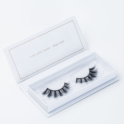 COQUETTE - BLINKING BEAUTÉ PREMIER SILK LASH COLLECTION